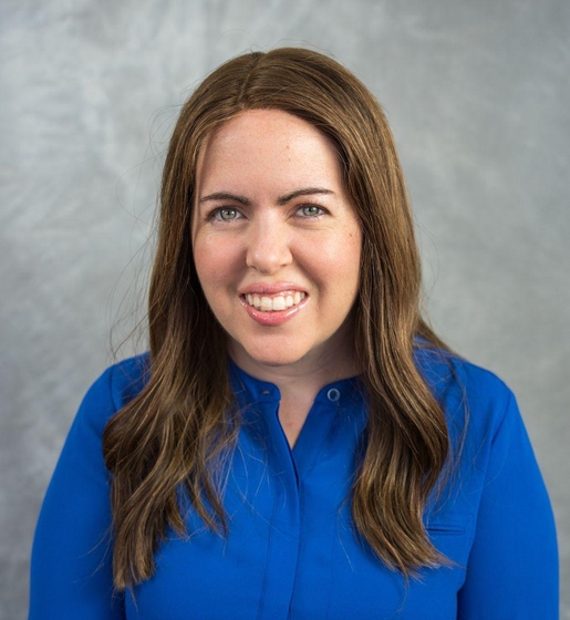 Ellie Davis Headshot