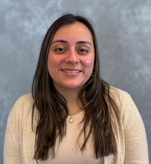 Stacy Santizo Headshot 1